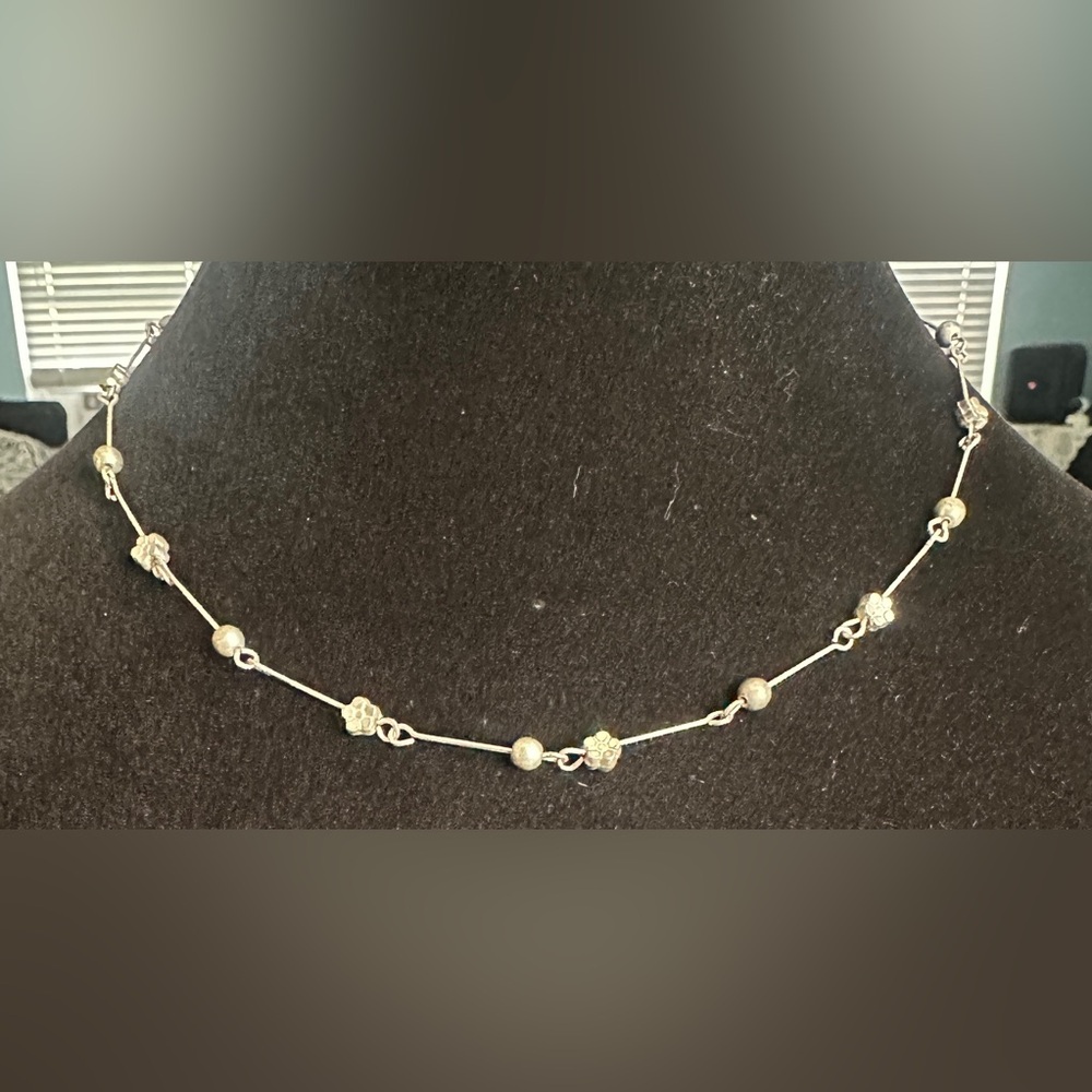 Elegant Silver Choker Necklace Station Link Flower Shaped